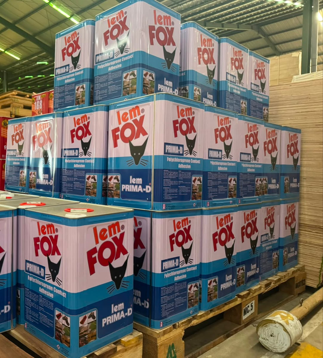 Kemasan blek lem kayu untuk kebutuhan perekatan papan